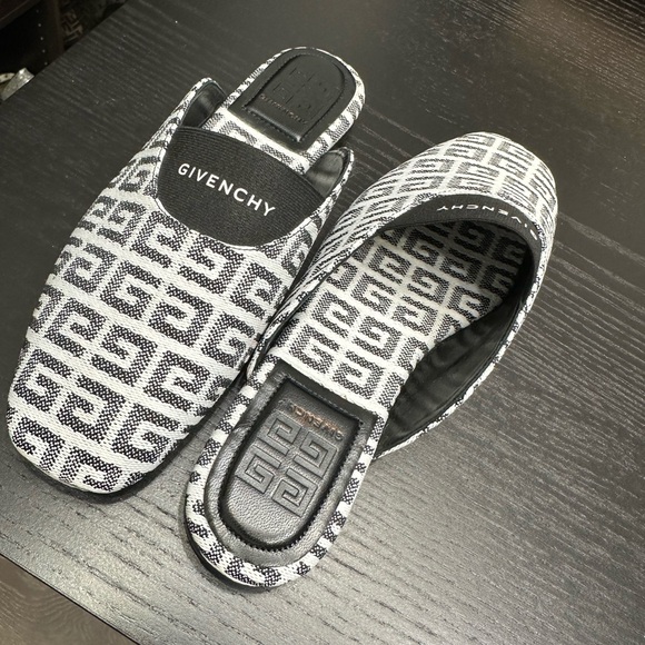 Givenchy Black/White Logo Mule Slides